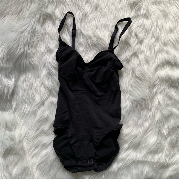 SKIMS Other - SKIMS Black Shapewear Bodysuit